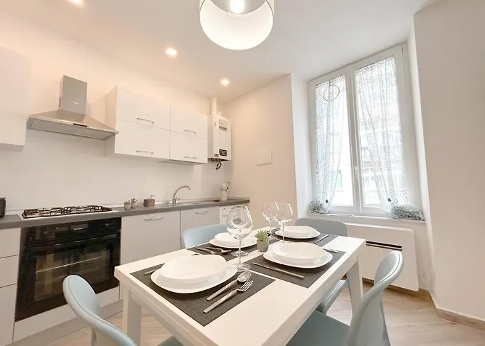 Lusso In Centro Storico - Wifi - Ac * Savona