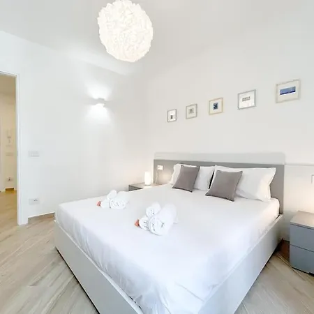 Lusso In Centro Storico - Wifi - Ac Apartman *