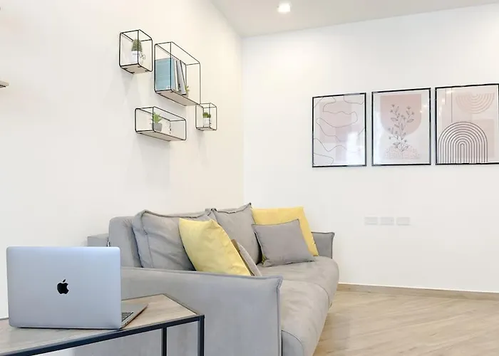 Lusso In Centro Storico - Wifi - Ac סאבונה
